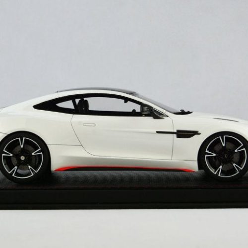 fa Aston Martin Vanquish S white10