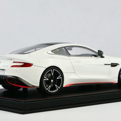 fa Aston Martin Vanquish S white2 1