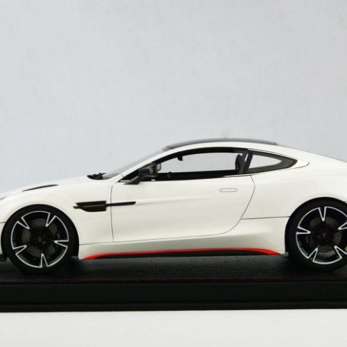 fa Aston Martin Vanquish S white5